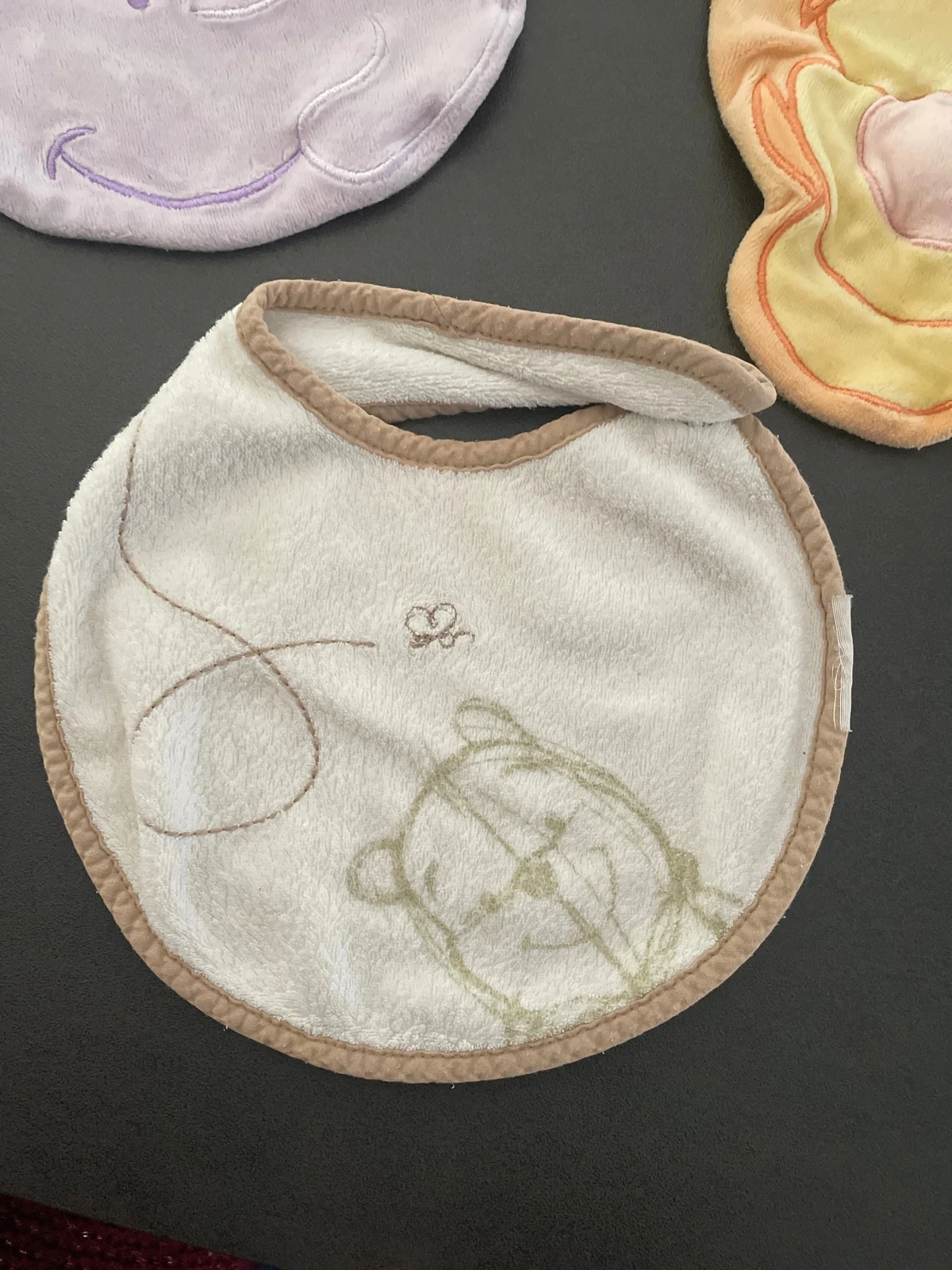 Conjunto de loja Disney Winnie Tigrão com babete – photo 2